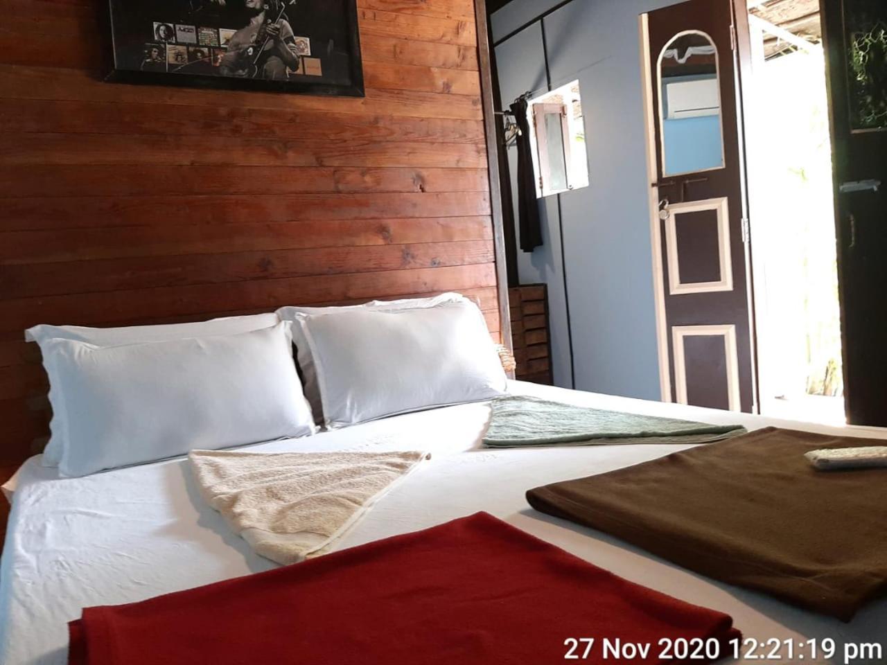 Boaty'S Beach Cottages كالانغيُت المظهر الخارجي الصورة