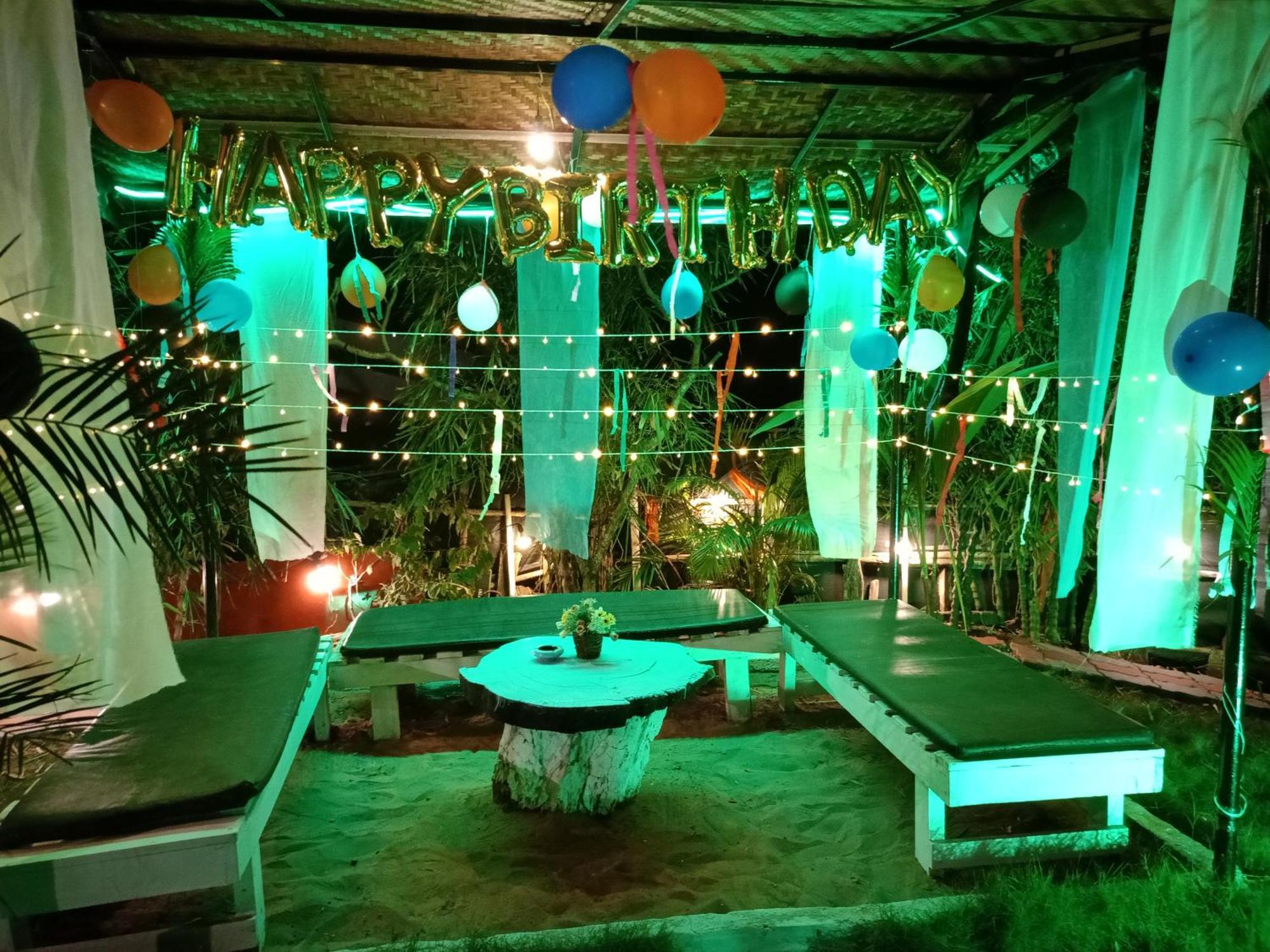 Boaty'S Beach Cottages كالانغيُت المظهر الخارجي الصورة