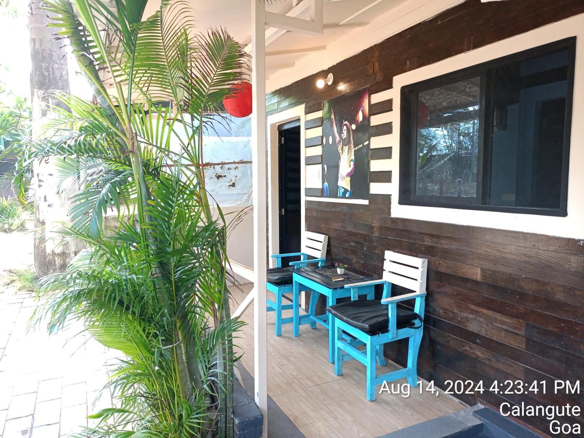 Boaty'S Beach Cottages كالانغيُت الغرفة الصورة