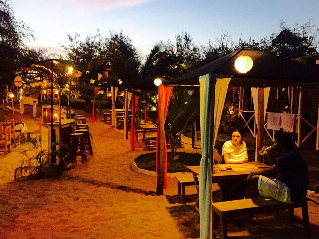 Boaty'S Beach Cottages كالانغيُت المظهر الخارجي الصورة